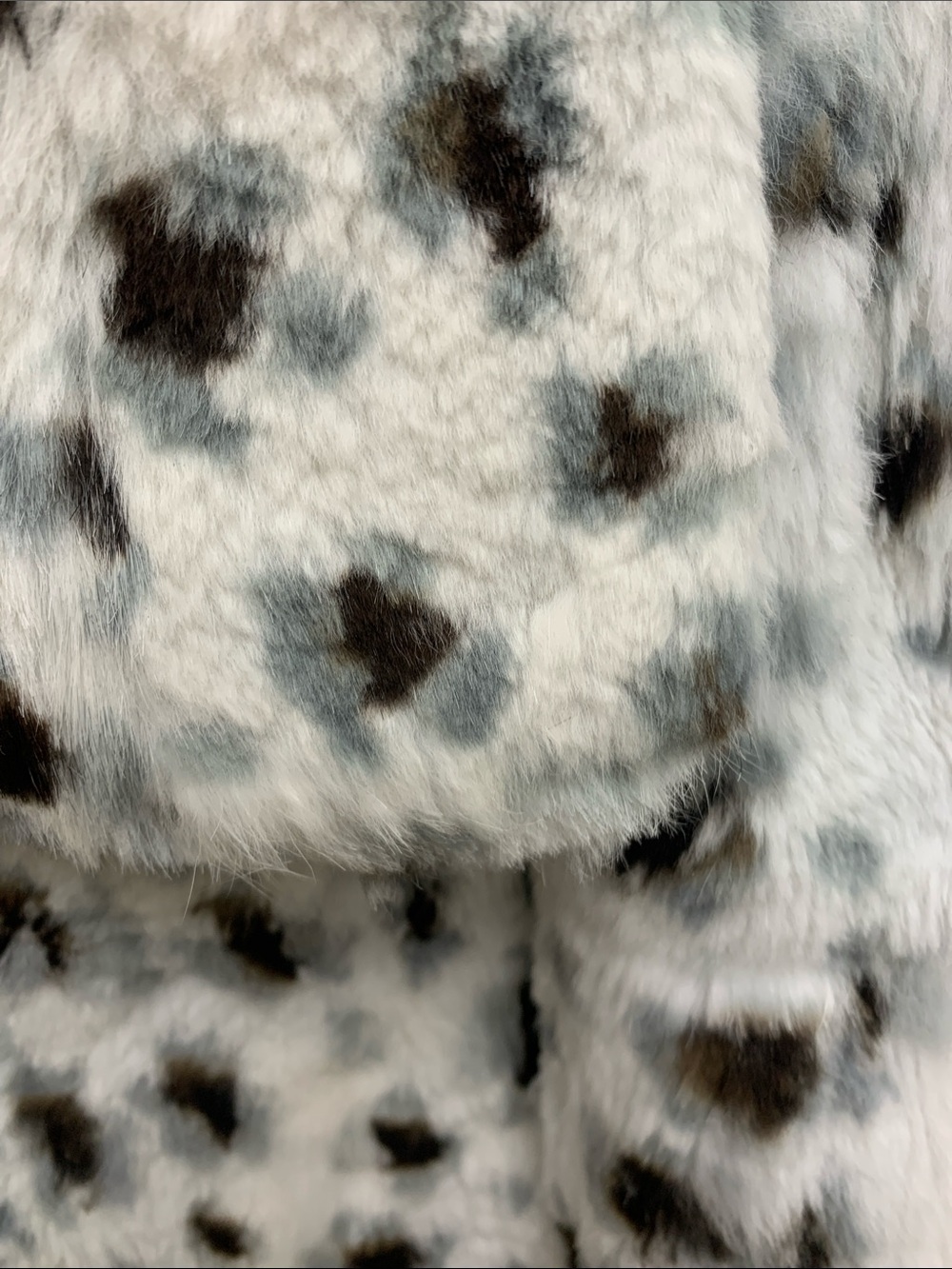 Faux Fur Leopard-Print Teddy Jacket in White - Picture 3 of 8